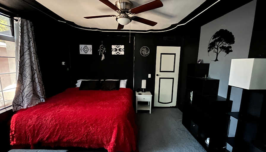 Liz's room
