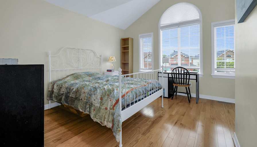 Rent In Ottawa Property Management Inc's room
