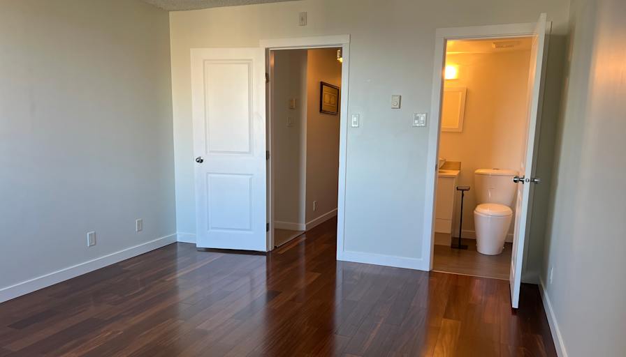 Jo's room