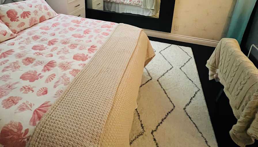 Yvette's room