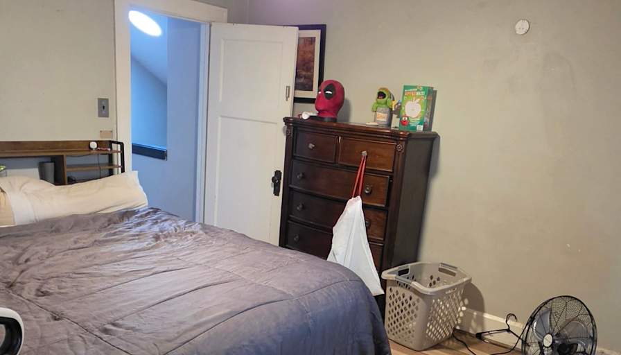 WALTER GROGAN's room