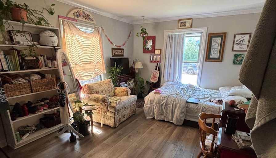 Silva's room
