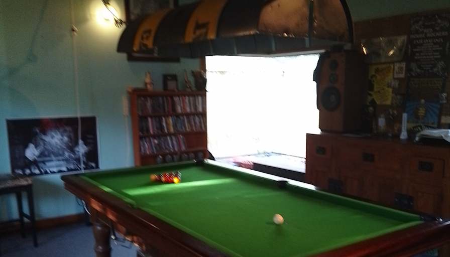 dene longden's room