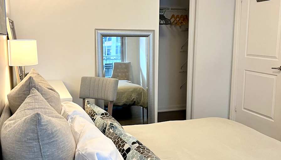 Elle's room