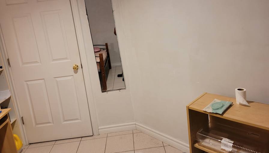 KEVIN's room