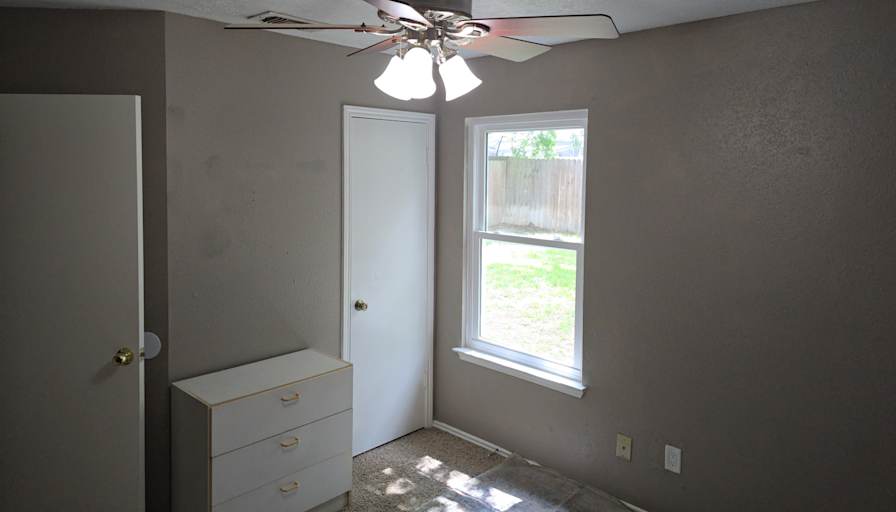 taylor's room