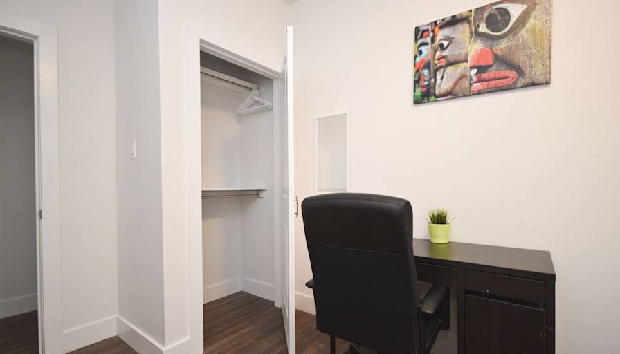 Engin's room