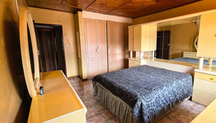 Paballo's room