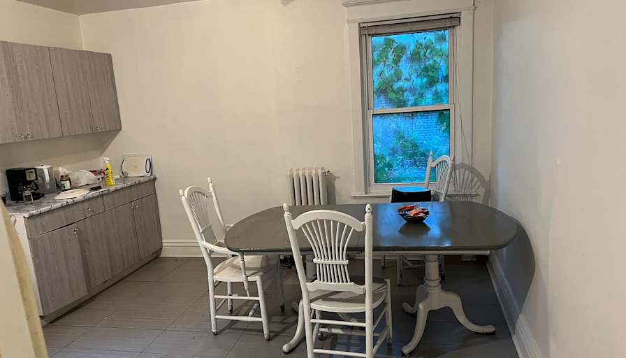 Moreen's room