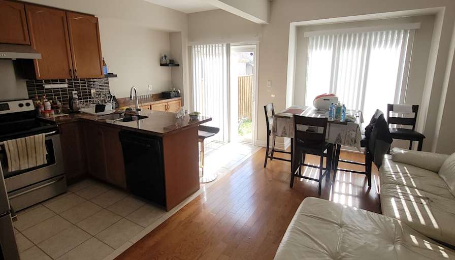John Frantzis's room