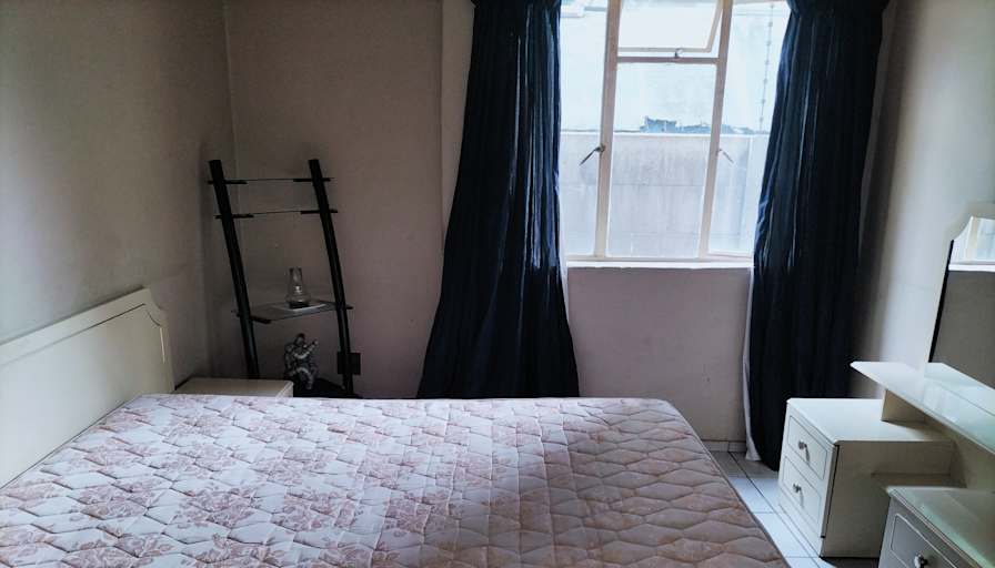 Jeanett's room