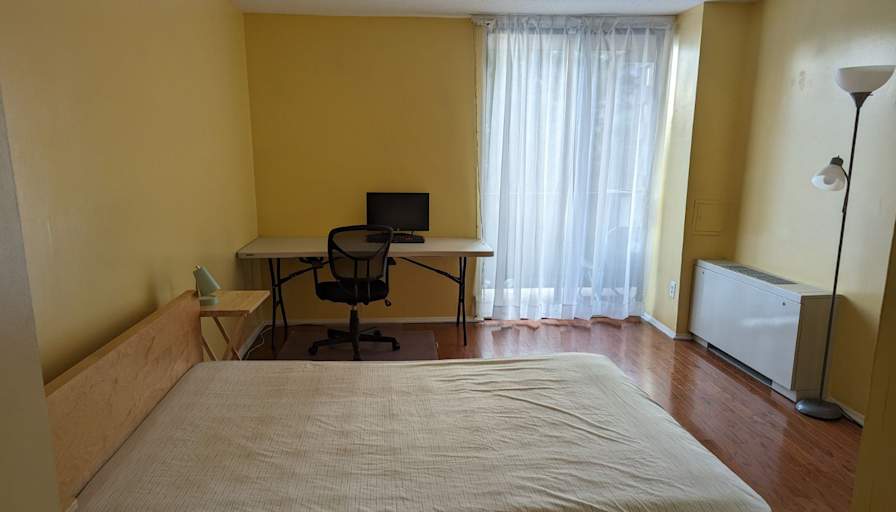 Thanh's room