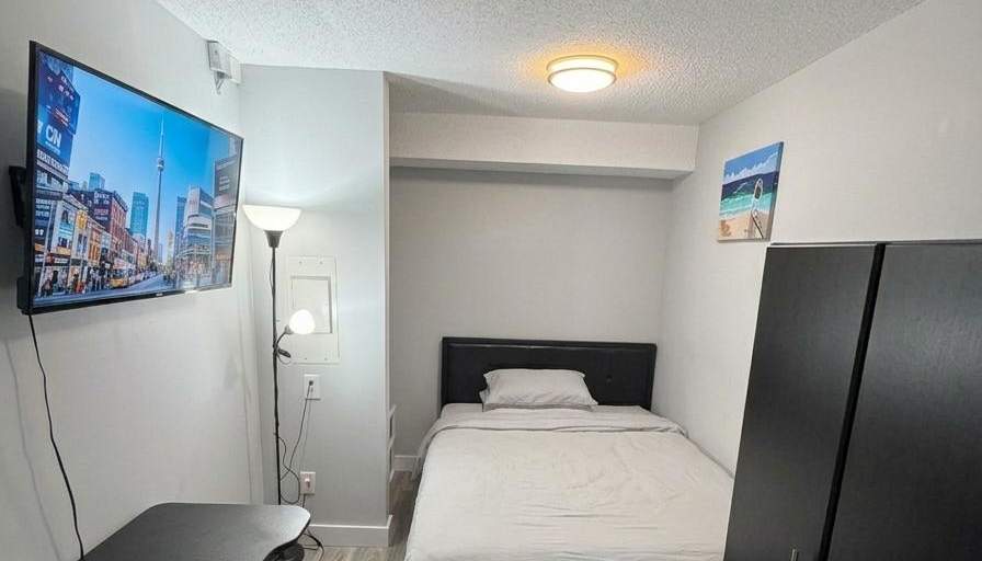 Norick's room