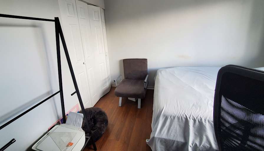 Mesh Rahman's room