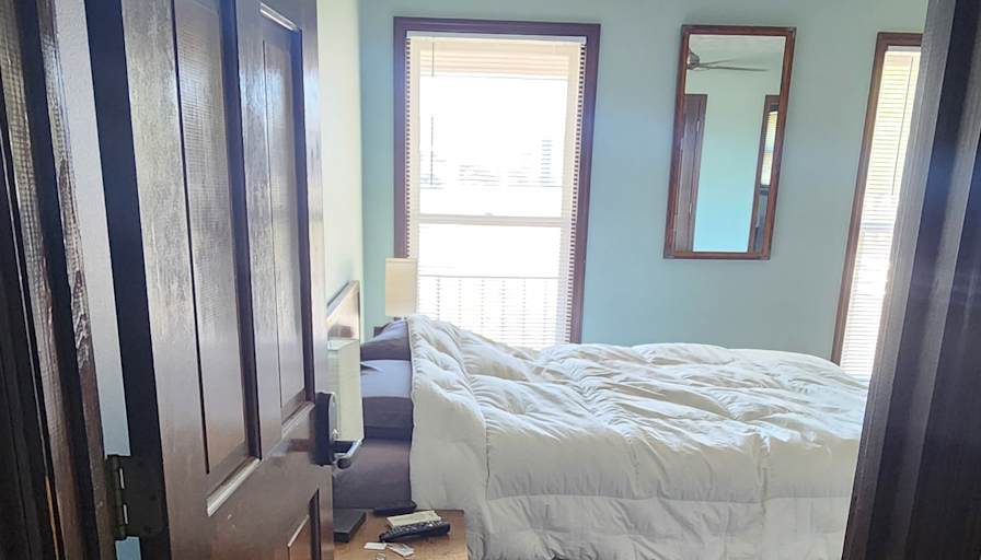 David M.'s room