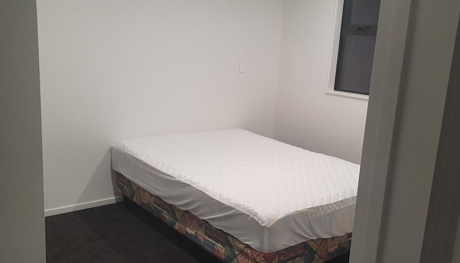 MARY TRAN's room