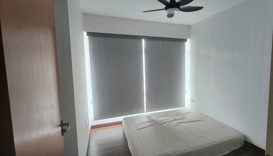Shek's room