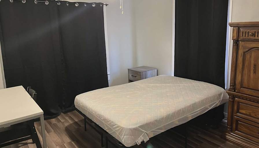 Grand Height Investments's room