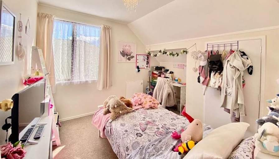 Veena's room