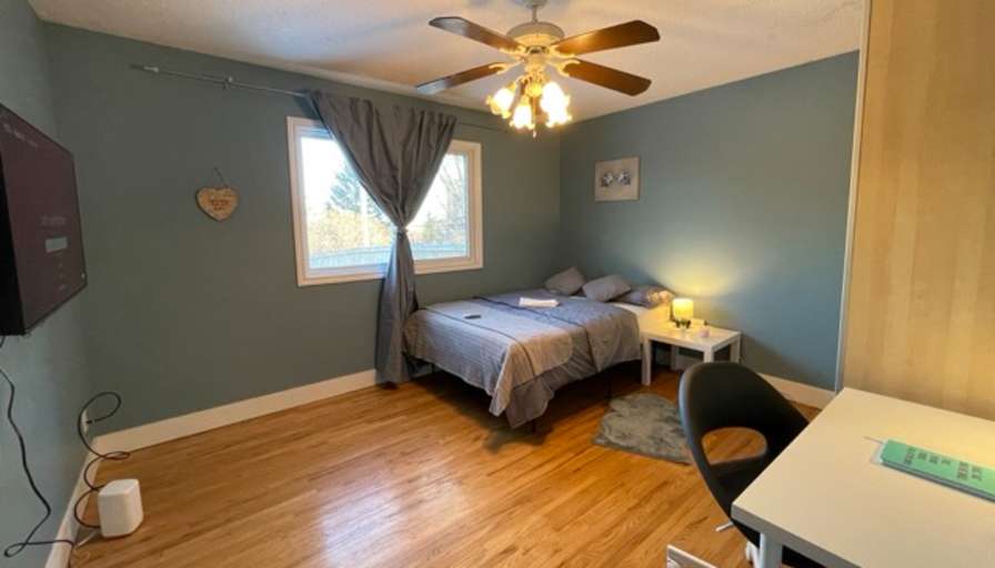 Genesis's room