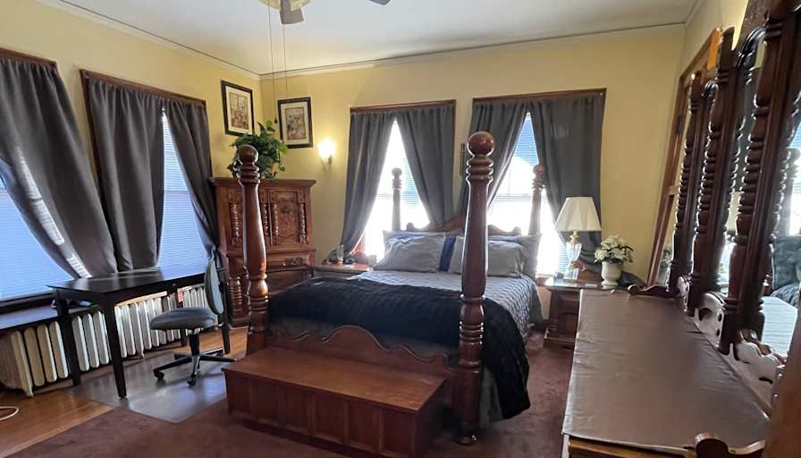 Kelly's room