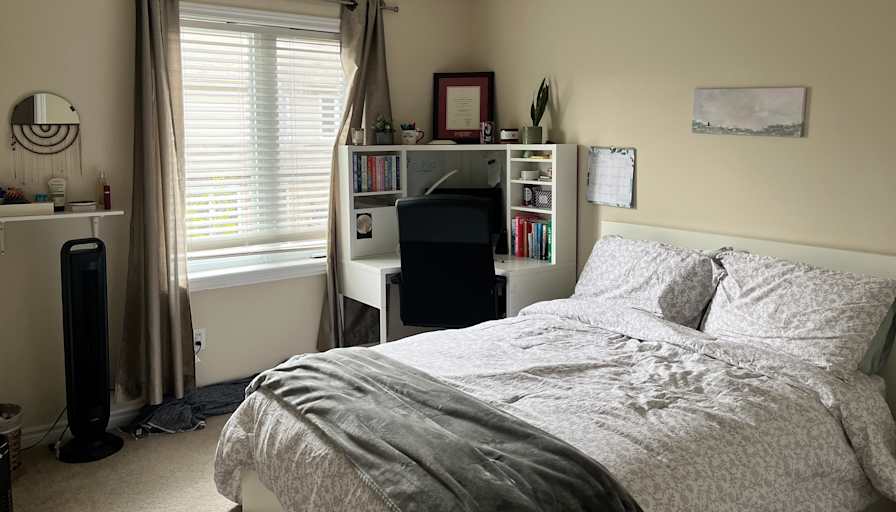 Chloe's room