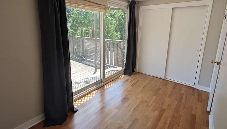 Lynda's room