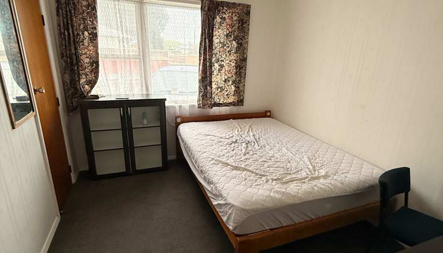 Ray M's room
