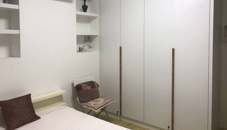 Lee's room
