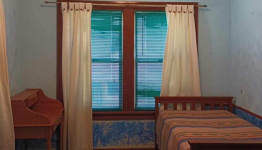 Eric Peterson's room