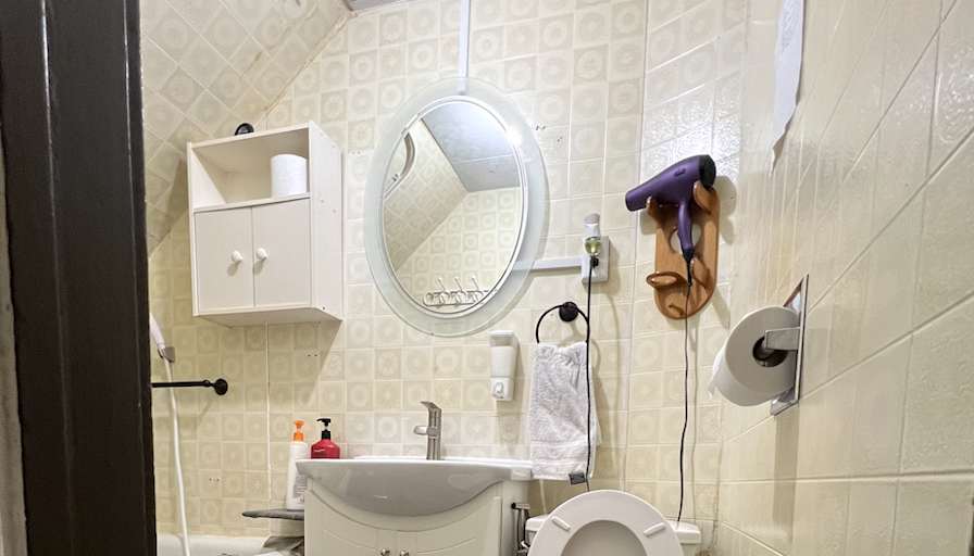Najam's room
