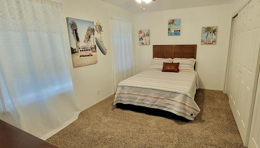 SIKIRA's room