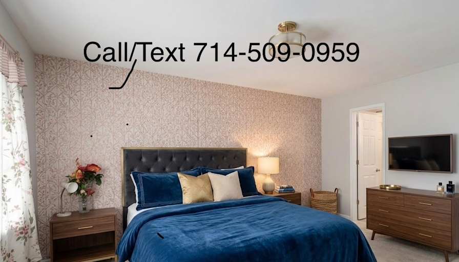 Ali H's room