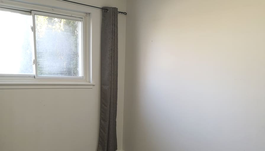 Aamir's room