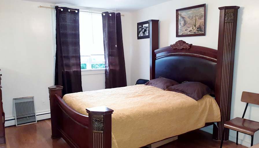 Jason Bryan, Realtor's room
