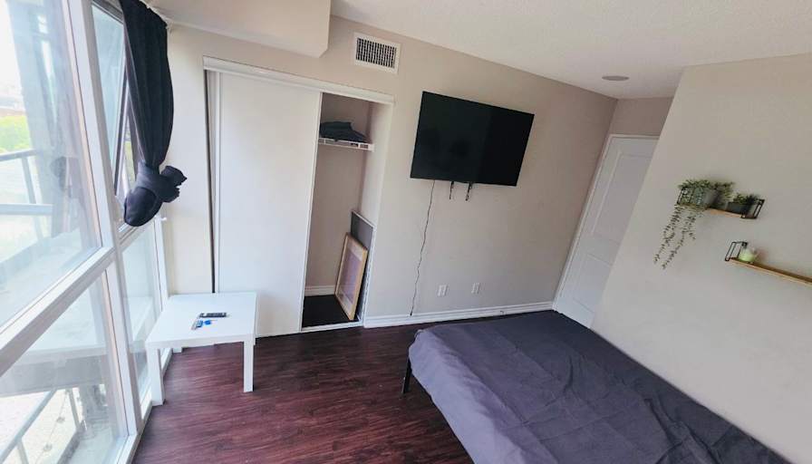 Helia's room