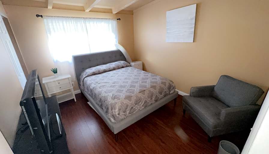 Oscar's room