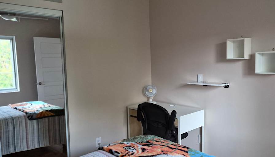 Guylaine's room