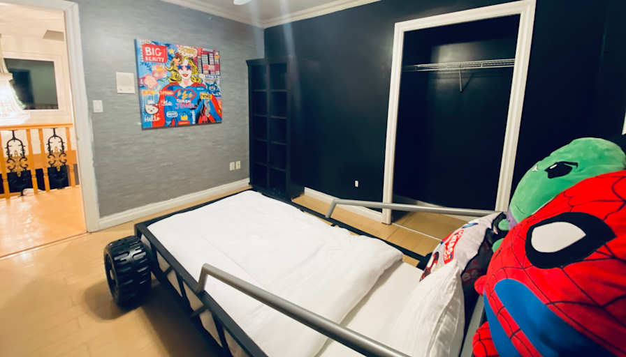 Mohammad's room