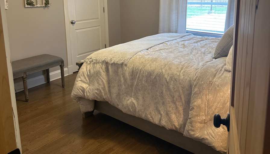 Ken's room