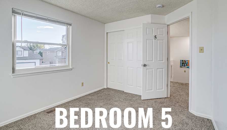 HomeCrew's room