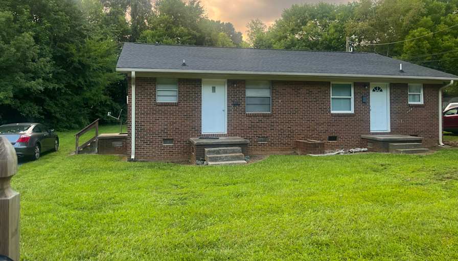 Knox's room