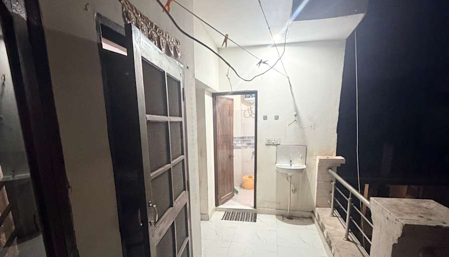 Agam Manan's room