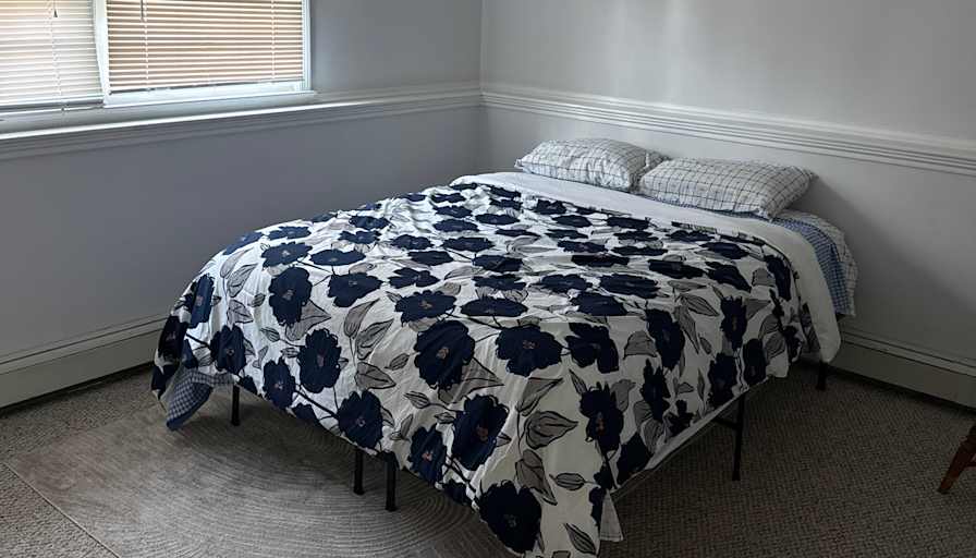 Lowello's room