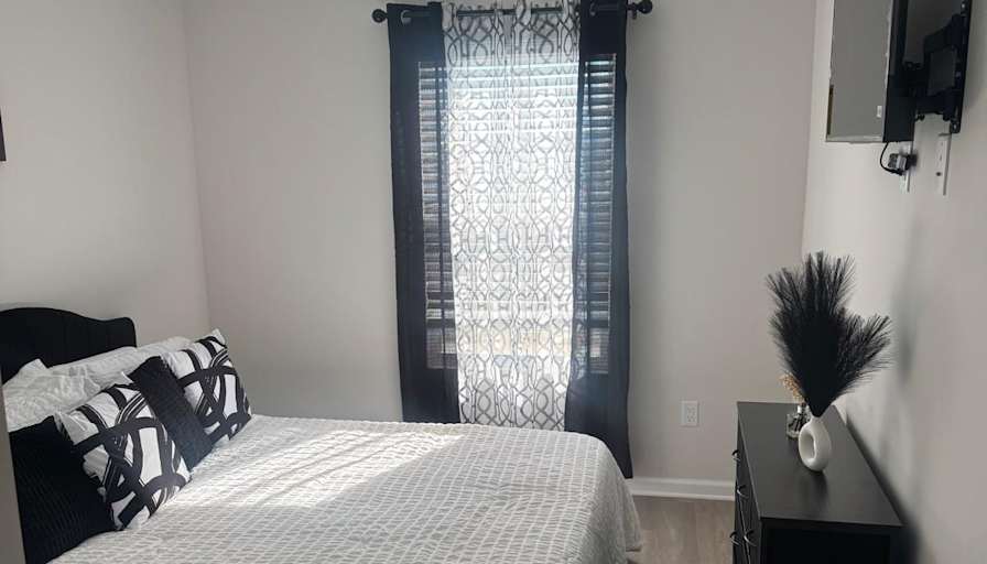 Amoya's room