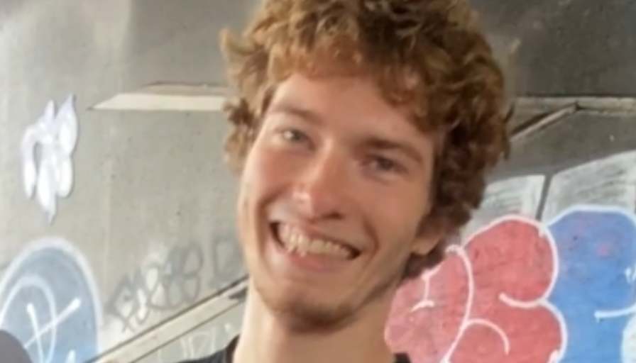 Iszac roy's room
