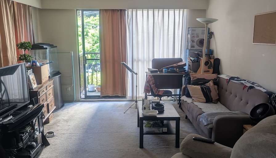 PAN JUN DENI PARK's room