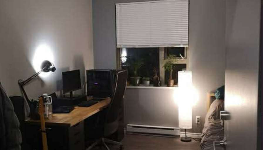Garrett  Surgoine's room