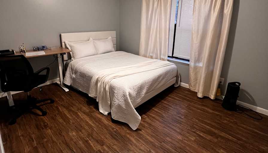 Estegenet's room