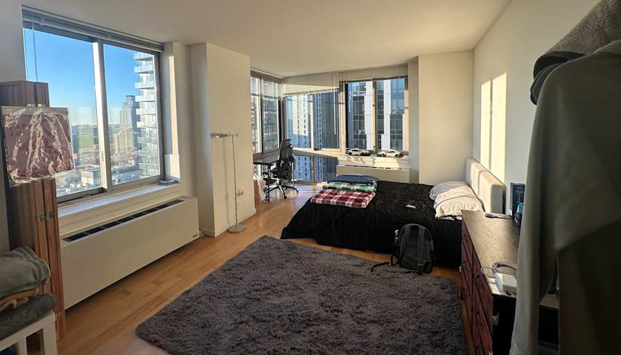 Rooholla's room
